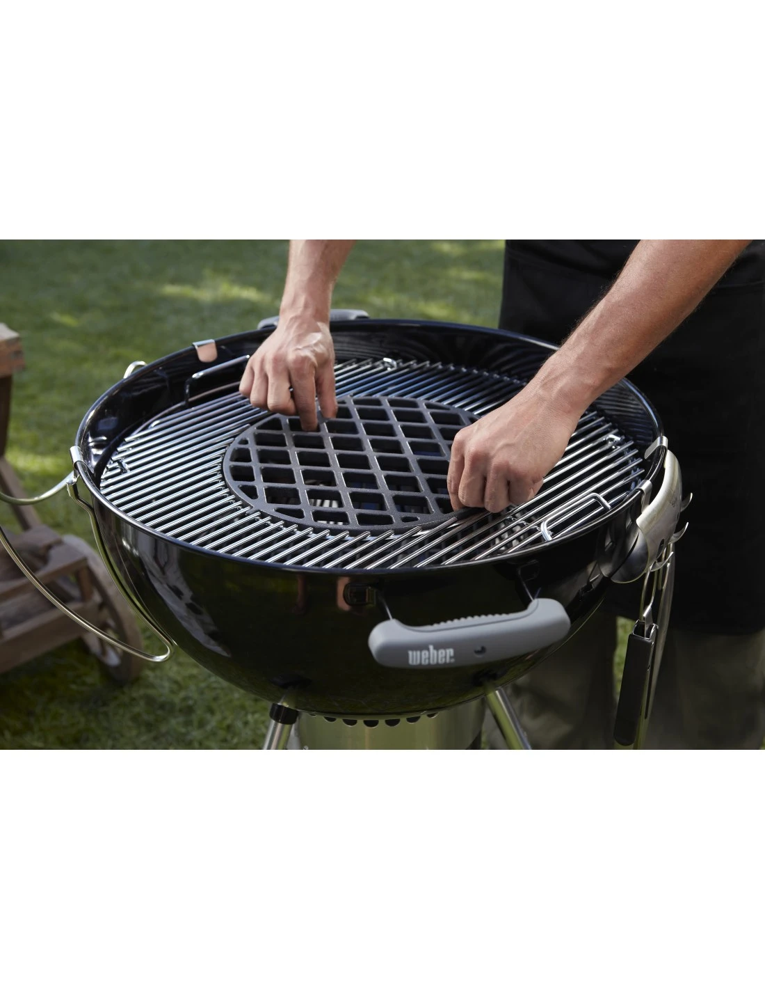 Grille De Saisie Fonte D'acier Pour Gourmet BBQ System - Weber 8 Grille De Saisie Fonte D'acier Pour Gourmet BBQ System - Weber – Image 6